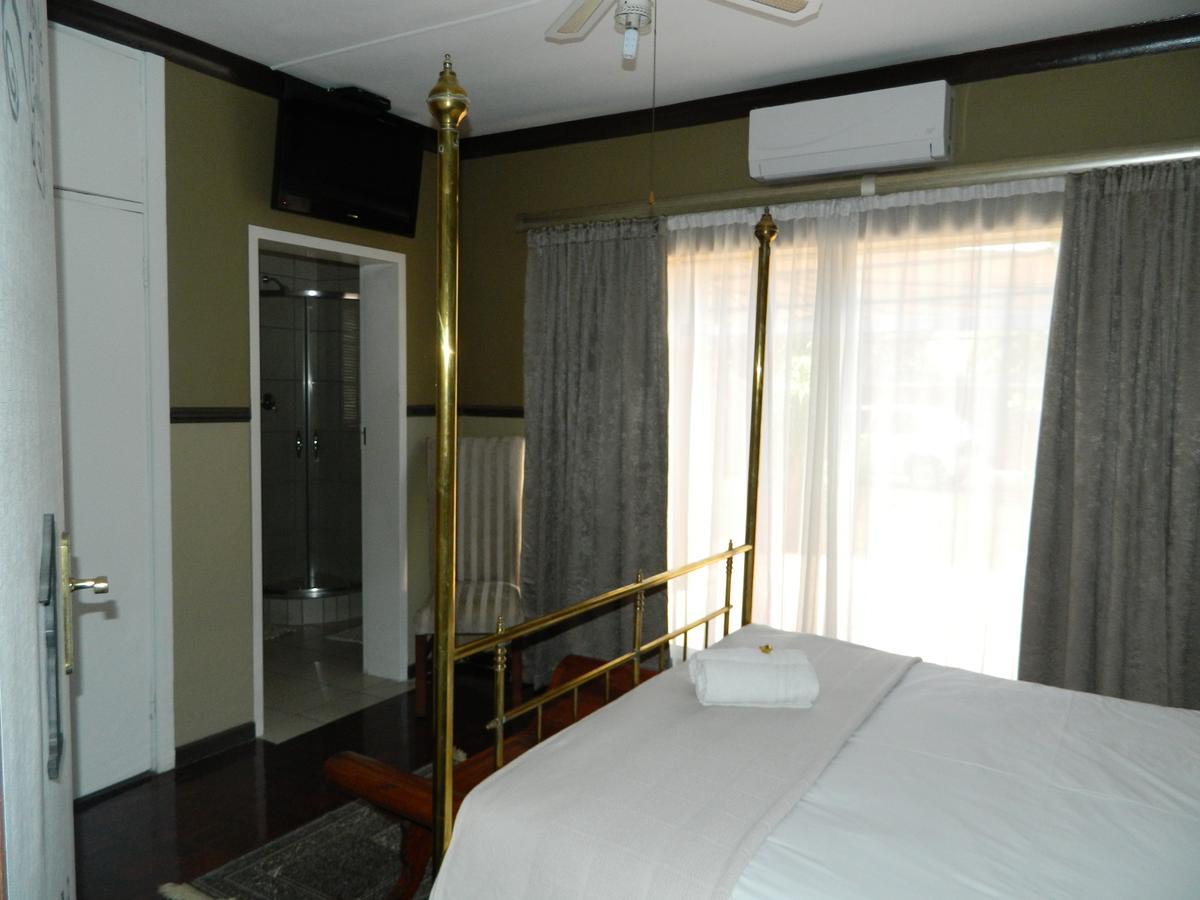 Guest House Gabby Klerksdorp Buitenkant foto